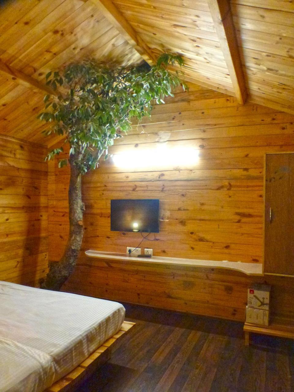 Treehouse Resort Mukteshwar Eksteriør billede