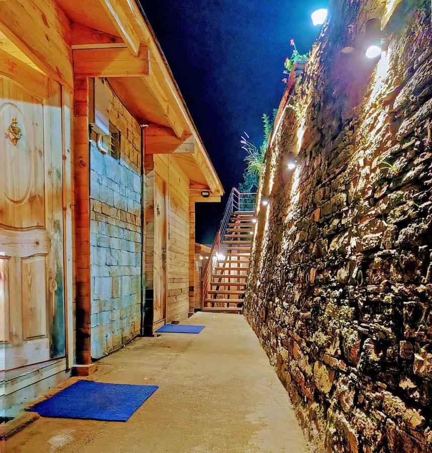 Treehouse Resort Mukteshwar Eksteriør billede